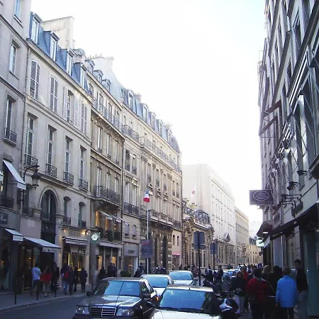 Le Triomphe Elysees Paris