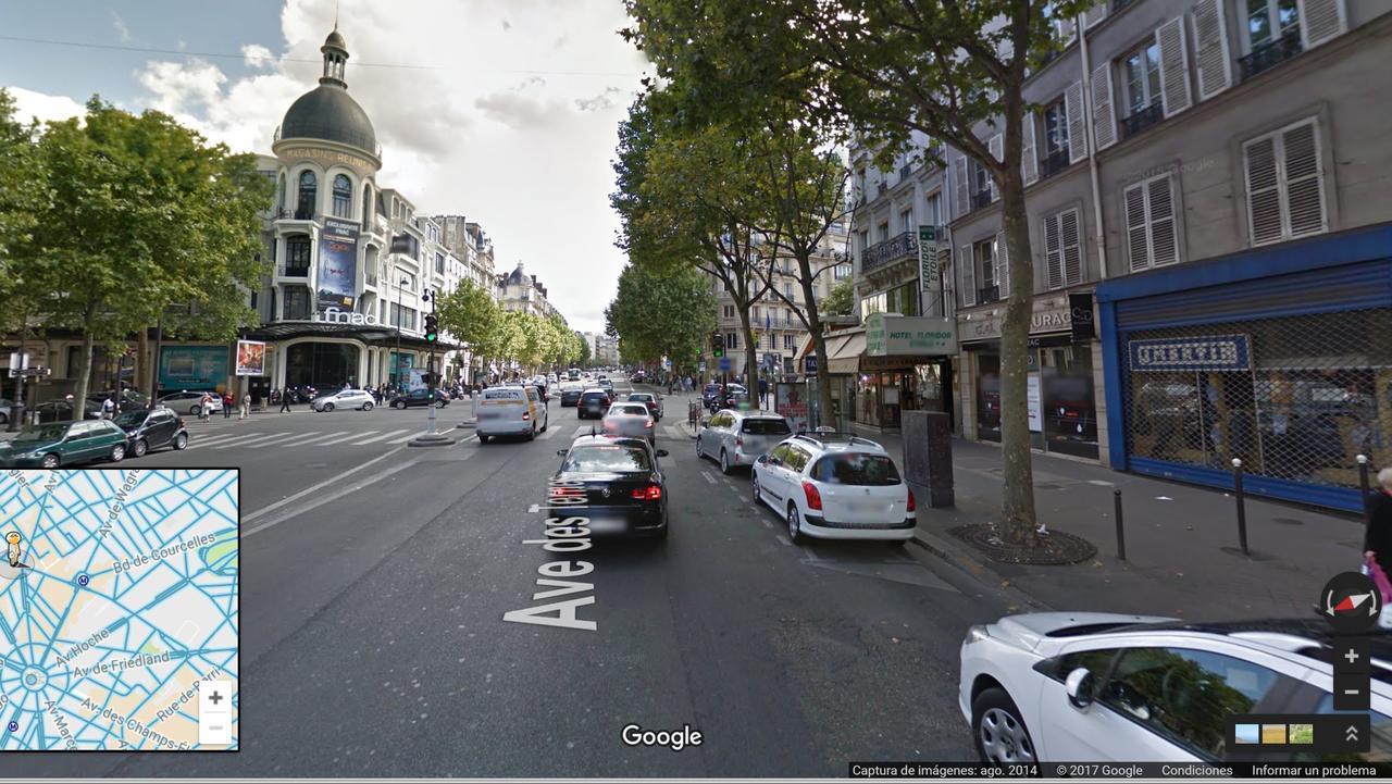 Le Triomphe Elysees * Parigi